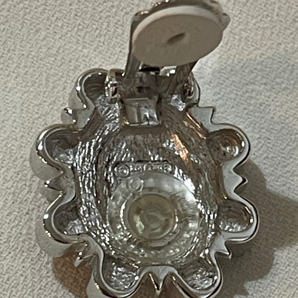 Christian Dior Germany SINGLE Silvertone Clip Earring - Picture 7 of 7